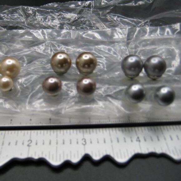 Pearl Earrings - 6  Sets .  Ivory, Pearlized Champaign Gold, Pearlized Gray. - Picture 2 of 3